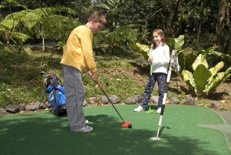 Hotel La Reunion Golf Resort And Residences Antigua Exterior foto