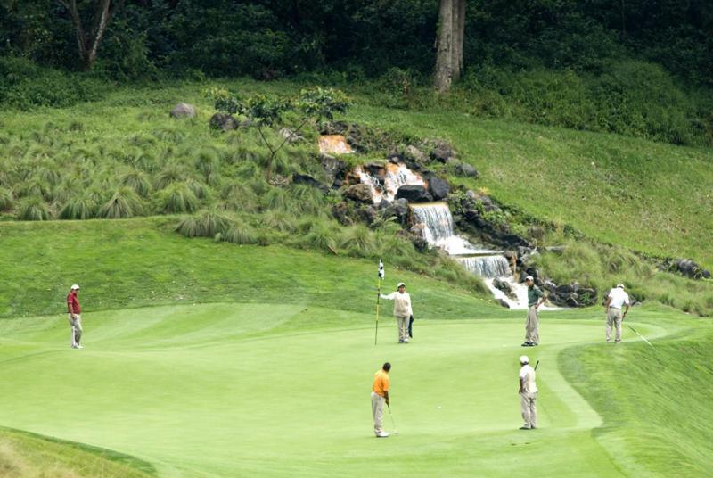 Hotel La Reunion Golf Resort And Residences Antigua Exterior foto