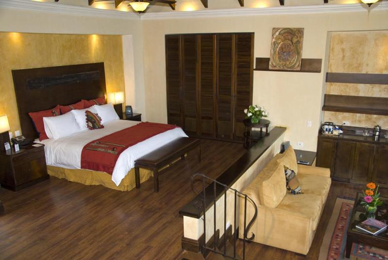 Hotel La Reunion Golf Resort And Residences Antigua Exterior foto